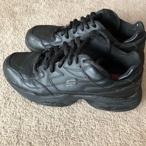 Men’s Skechers Solid black shoes size 9 nice!